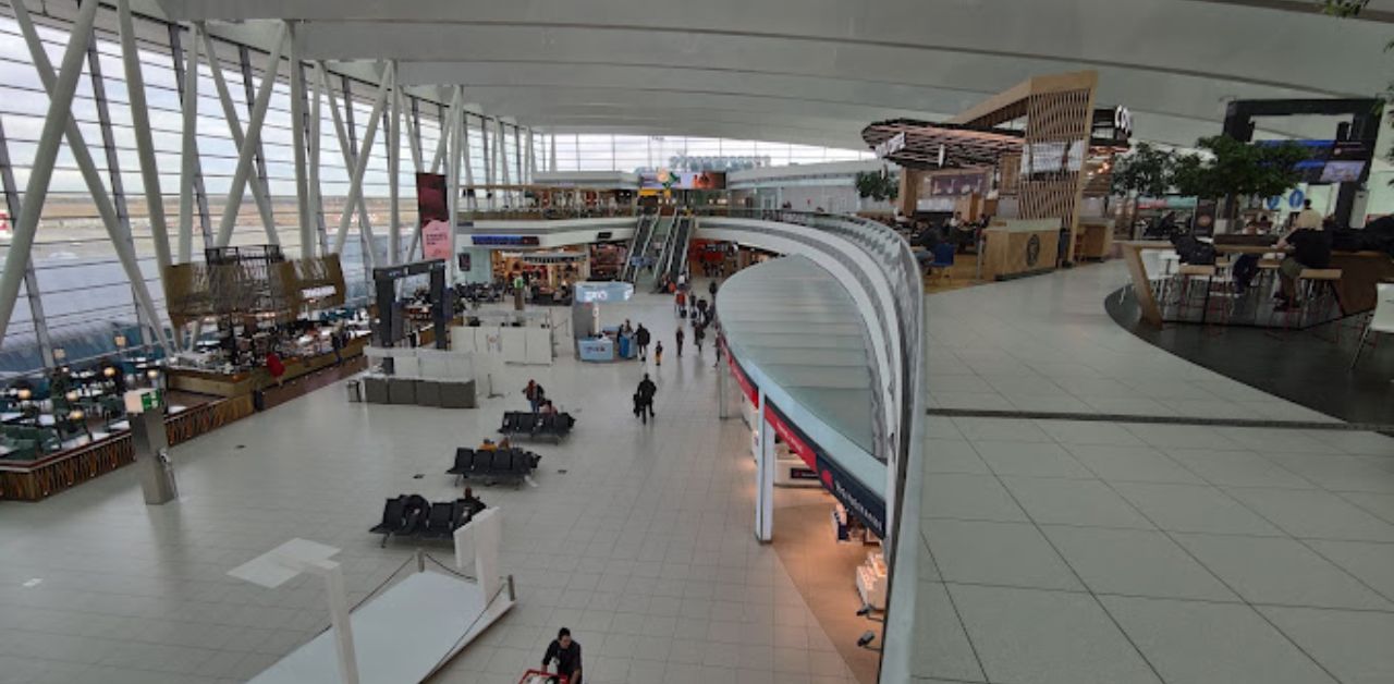 9 Air BUD Airport Terminal