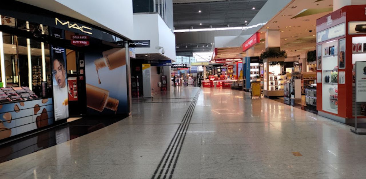 9 Air GRU Airport Terminal
