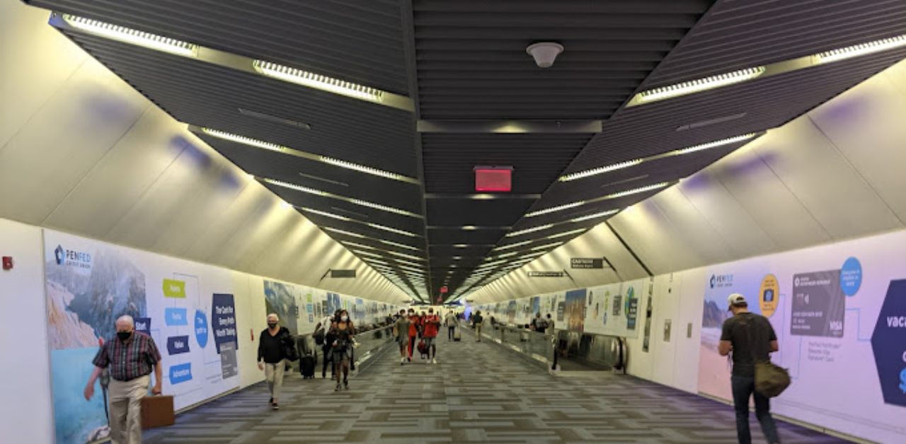 9 Air IAD Airport Terminal