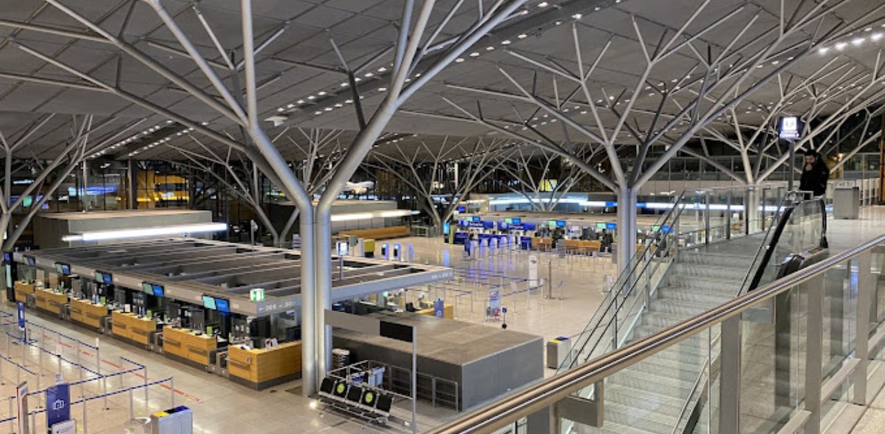 9 Air STR Airport Terminal