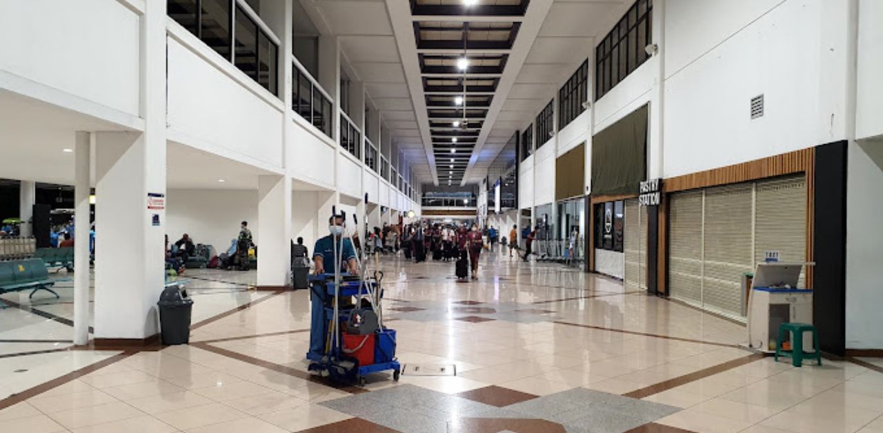 9 Air SUB Airport Terminal