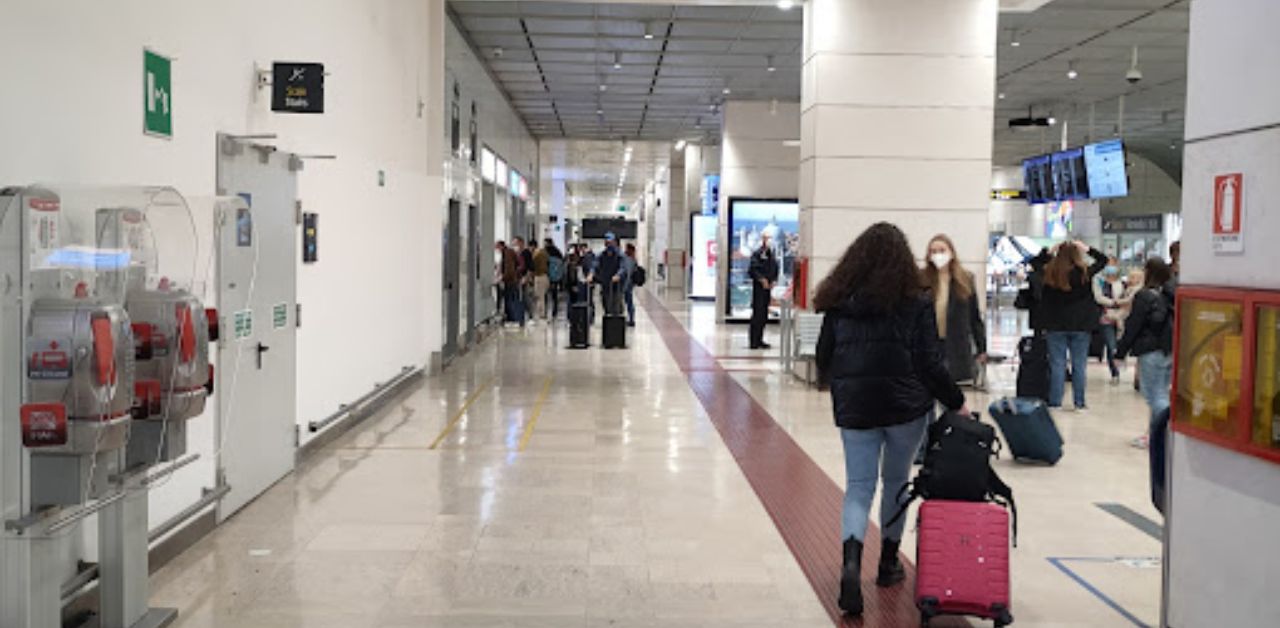 9 Air VCE Airport Terminal