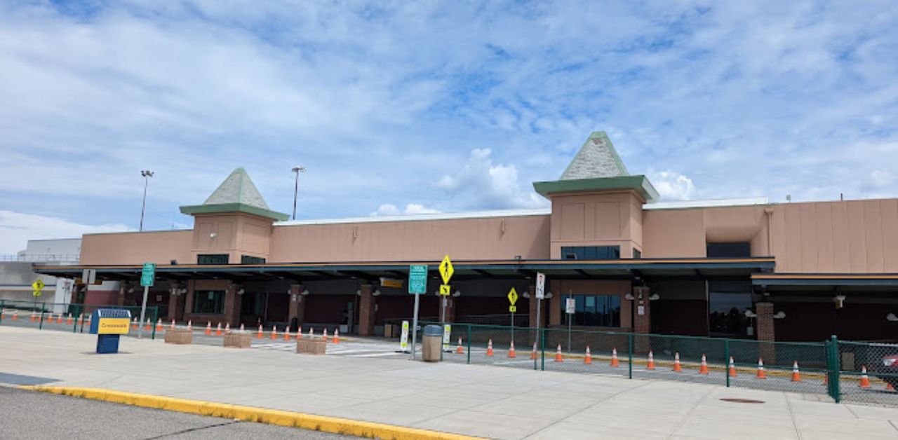 Aeromexico Airlines SWF Airport Terminal