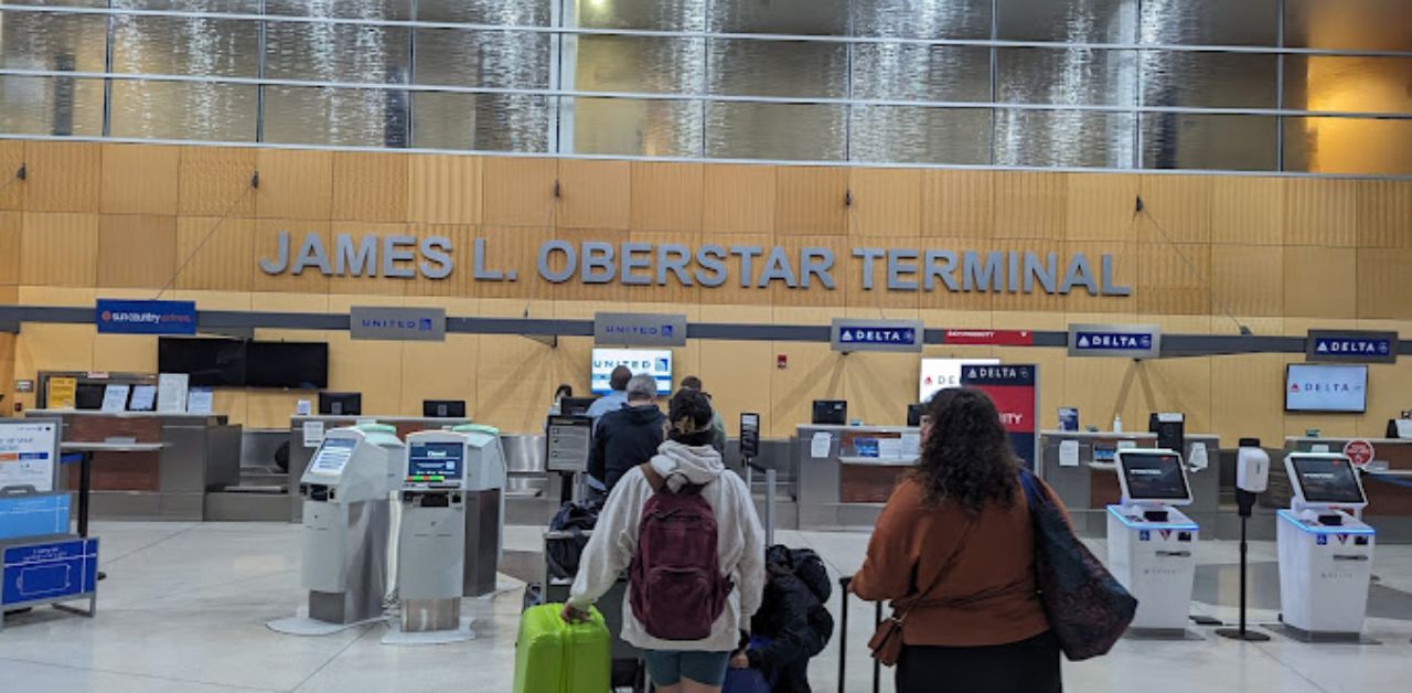 Allegiant Air DLH Airport Terminal