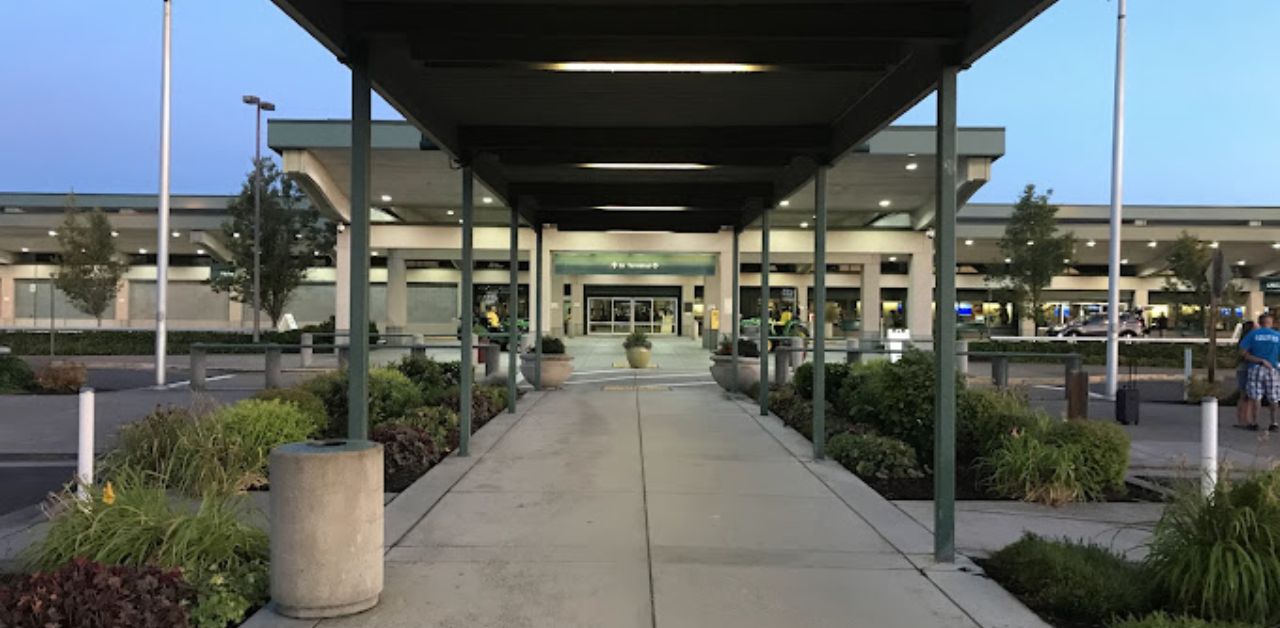 Allegiant Air EUG Airport Terminal