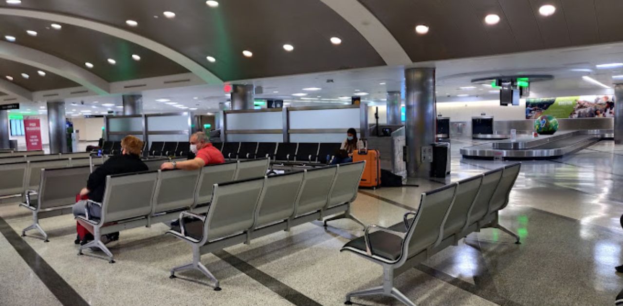 Allegiant Air HOU Airport Terminal