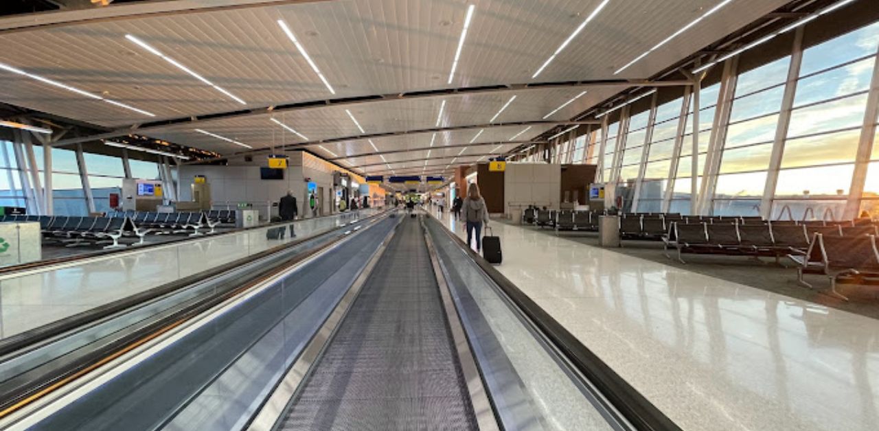 Allegiant Air IND Airport Terminal