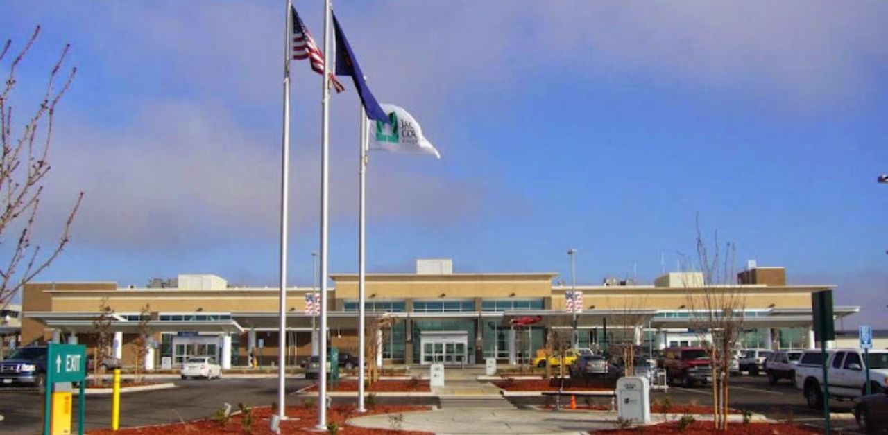 Allegiant Air MFR Airport Terminal