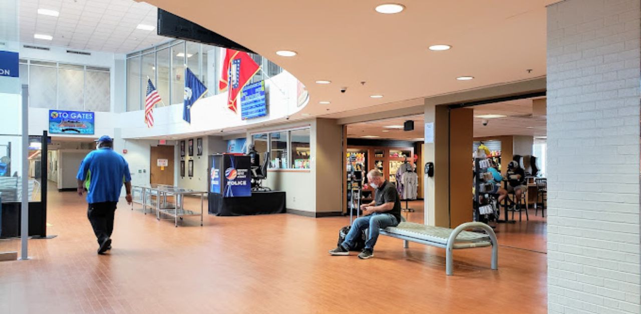 Allegiant Air SHV Airport Terminal