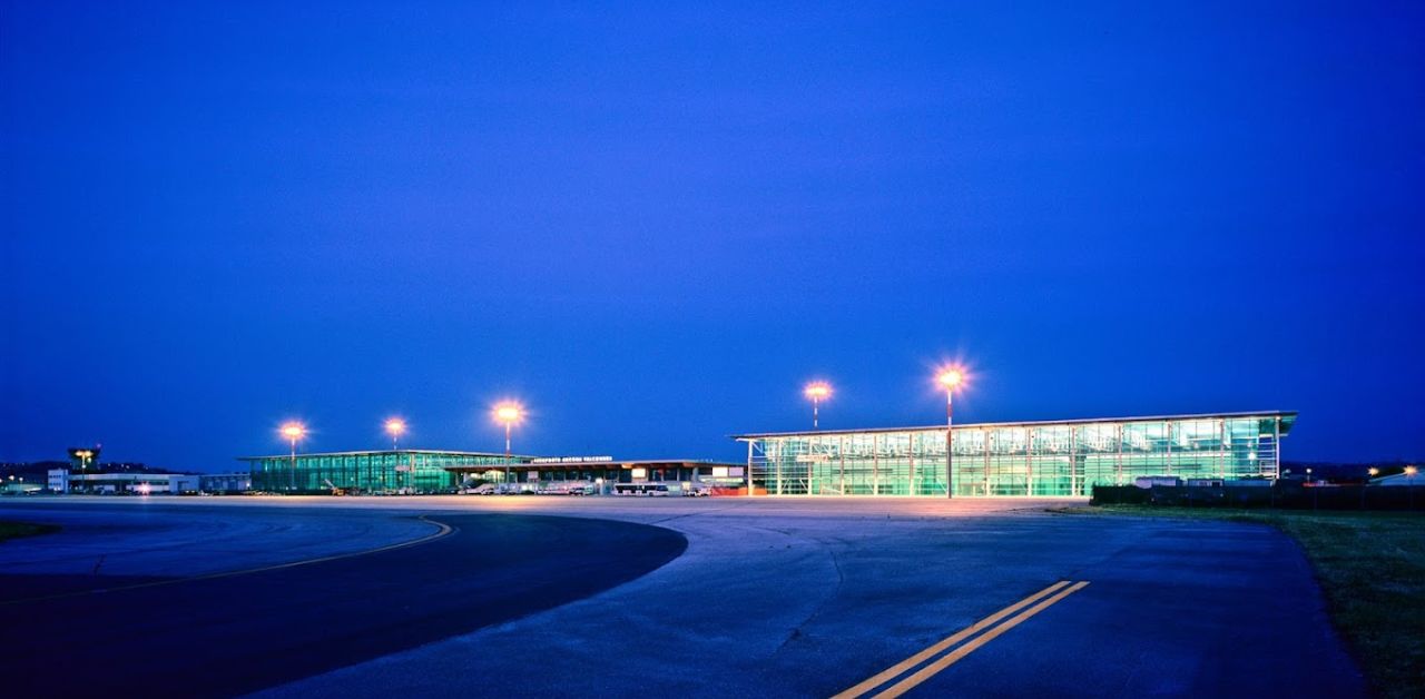EasyJet Airlines AOI Airport Terminal