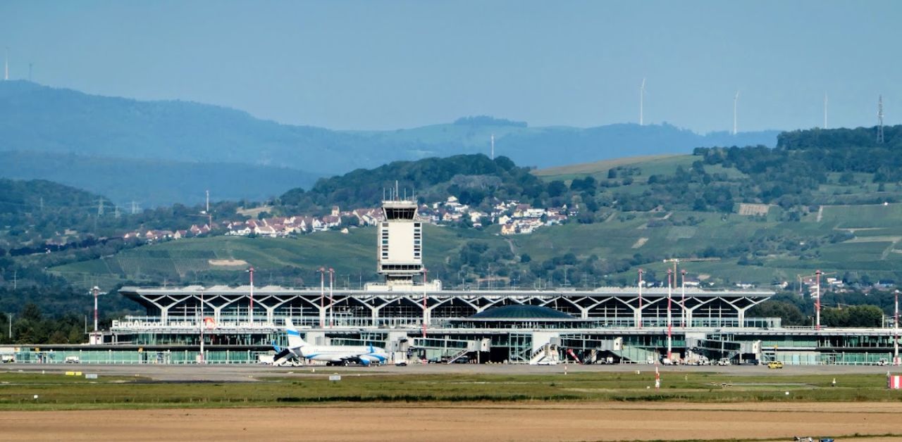EasyJet Airlines BSL Airport Terminal