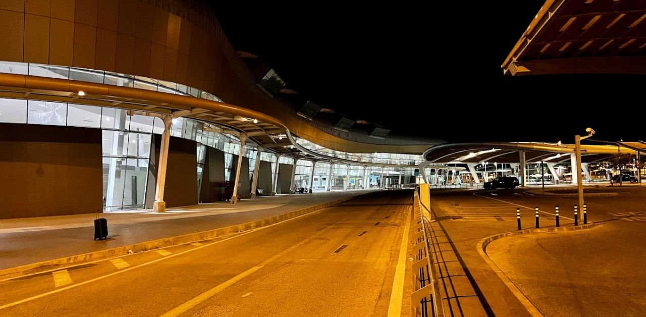 EasyJet Airlines FAO Airport Terminal