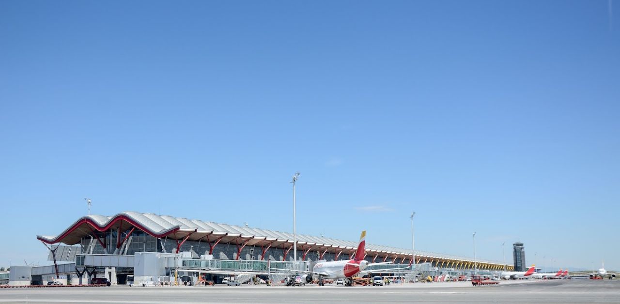 EasyJet Airlines MAD Airport Terminal