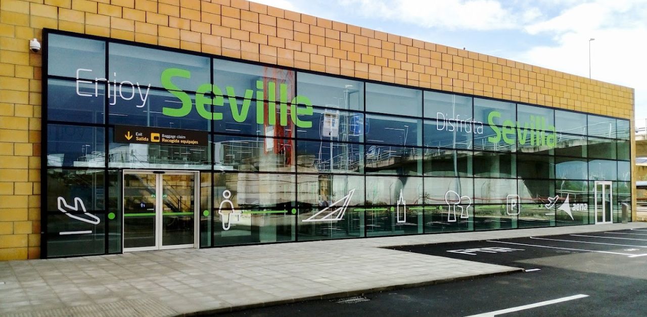 EasyJet Airlines SVQ Airport Terminal