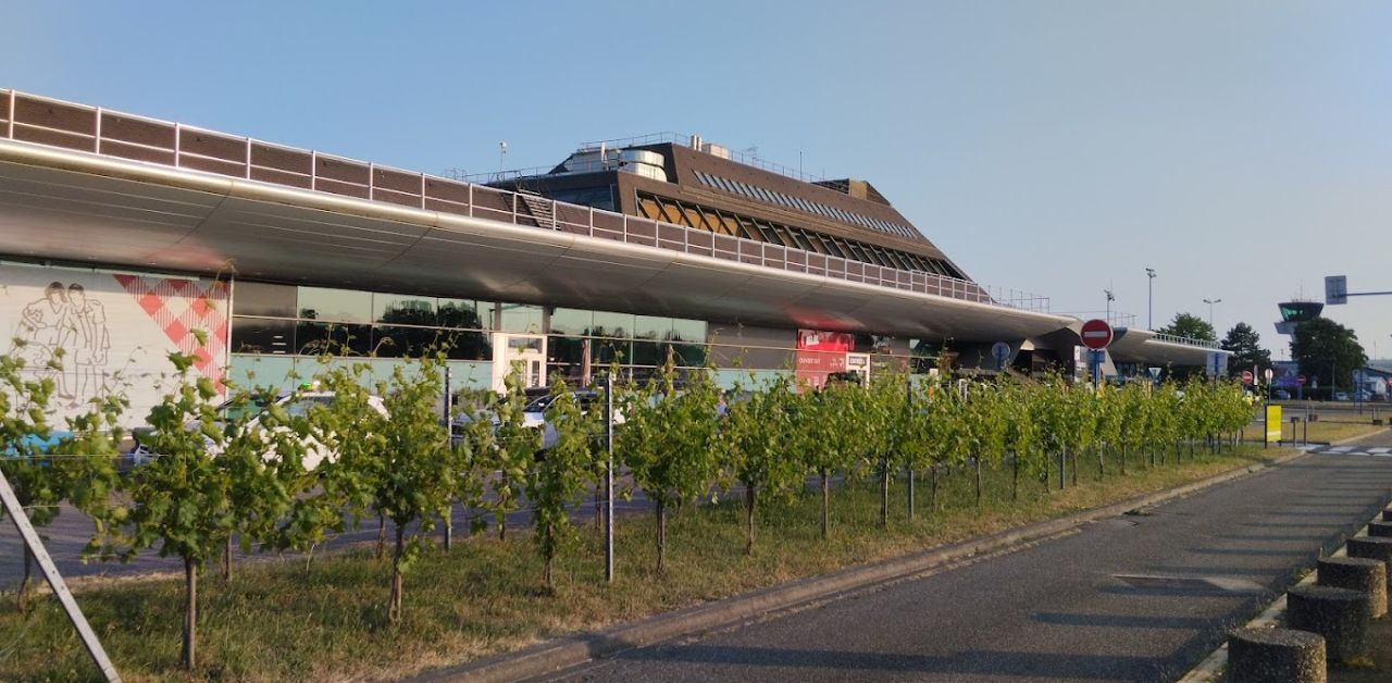 EasyJet Airlines SXB Airport Terminal