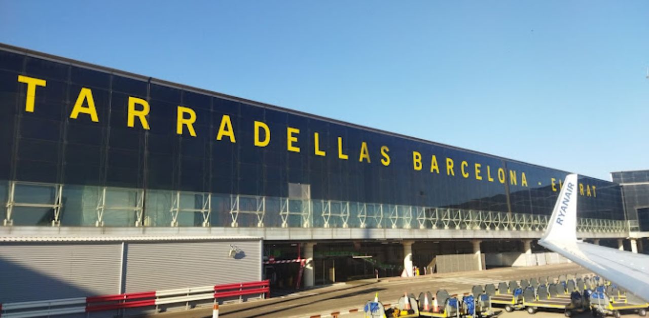 Yakutia Airlines BCN Airport Terminal