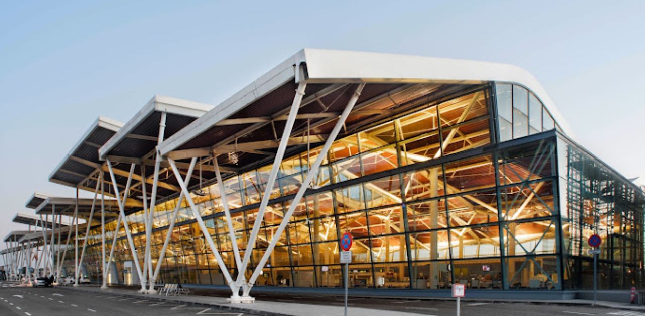 Air Europa ZAZ Airport Terminal