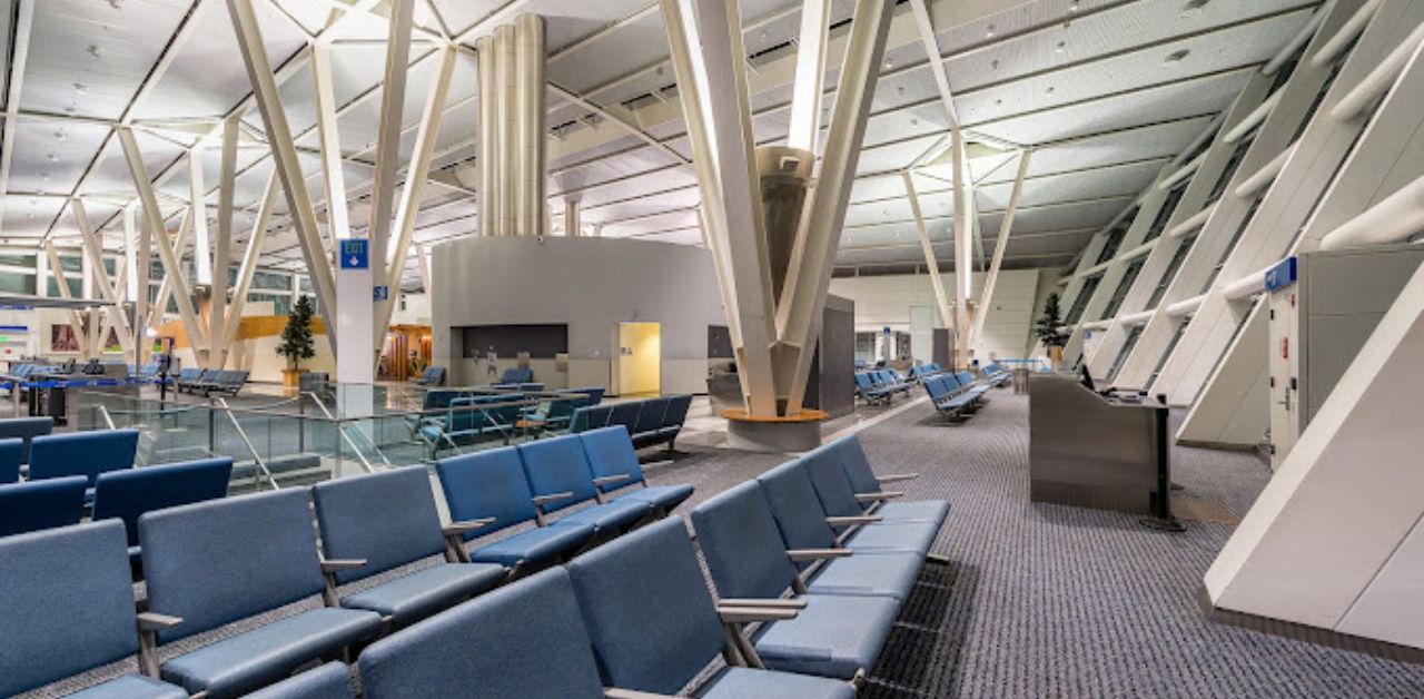 Alaska Airlines FAT Airport Terminal