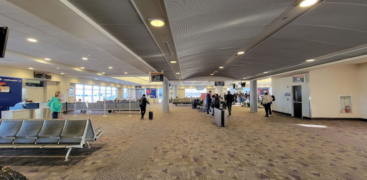 Alaska Airlines GSO Airport Terminal