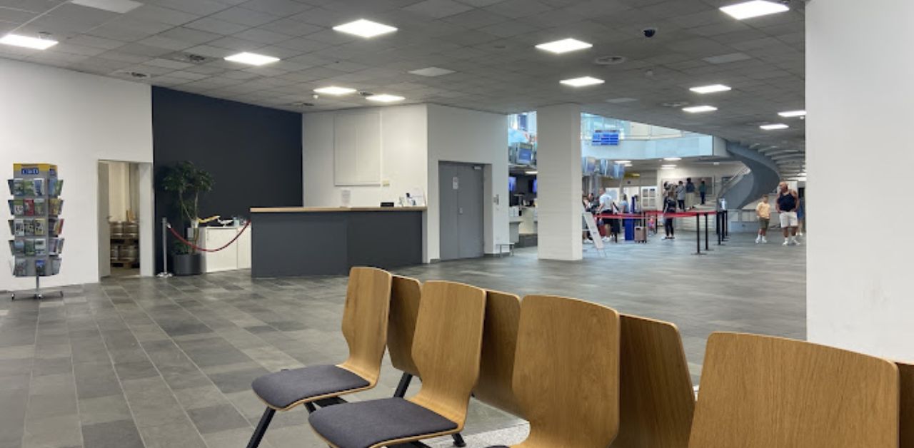 Austrian Airlines KLU Airport Terminal
