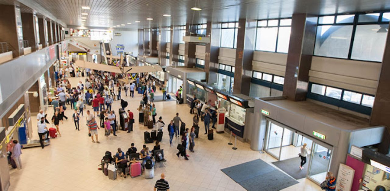 Austrian Airlines OTP Airport Terminal