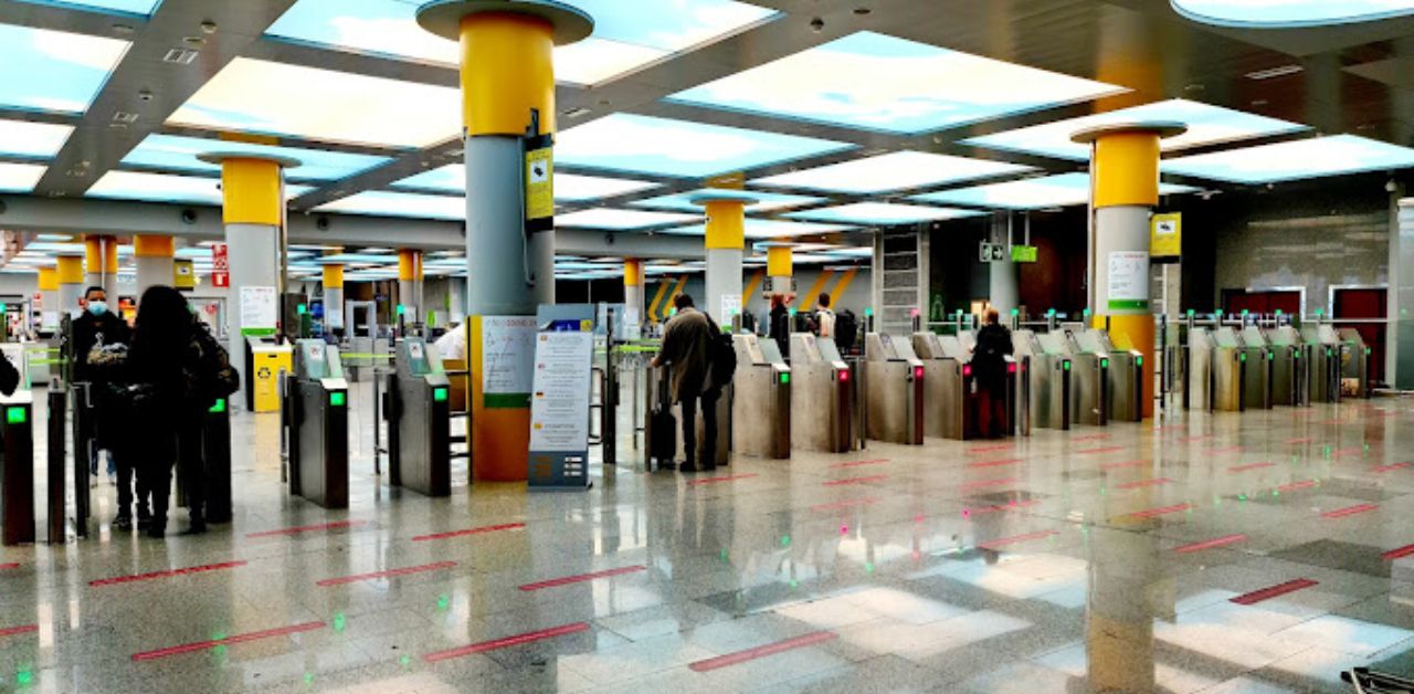 Austrian Airlines PMI Airport Terminal