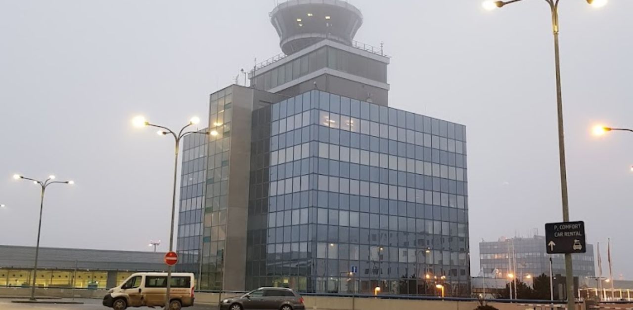EgyptAir PRG Airport Terminal