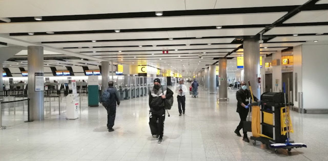 Icelandair LHR Airport Terminal